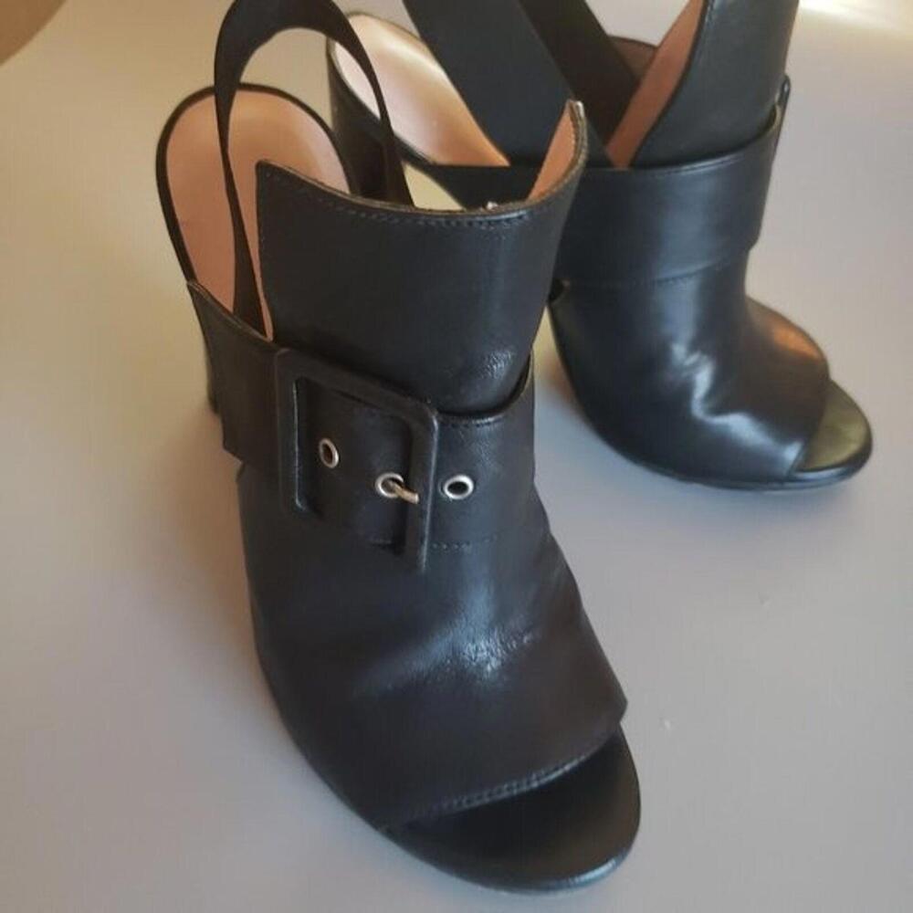 FIND Flawless Stuart Weitzman Slingback buckle sandal heel 8.5